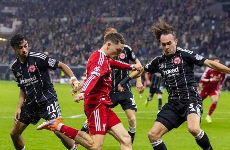 萨拉赫VS新体系:利物浦今夜不只为3分!功勋核心与主帅的战术博弈谁将胜出?